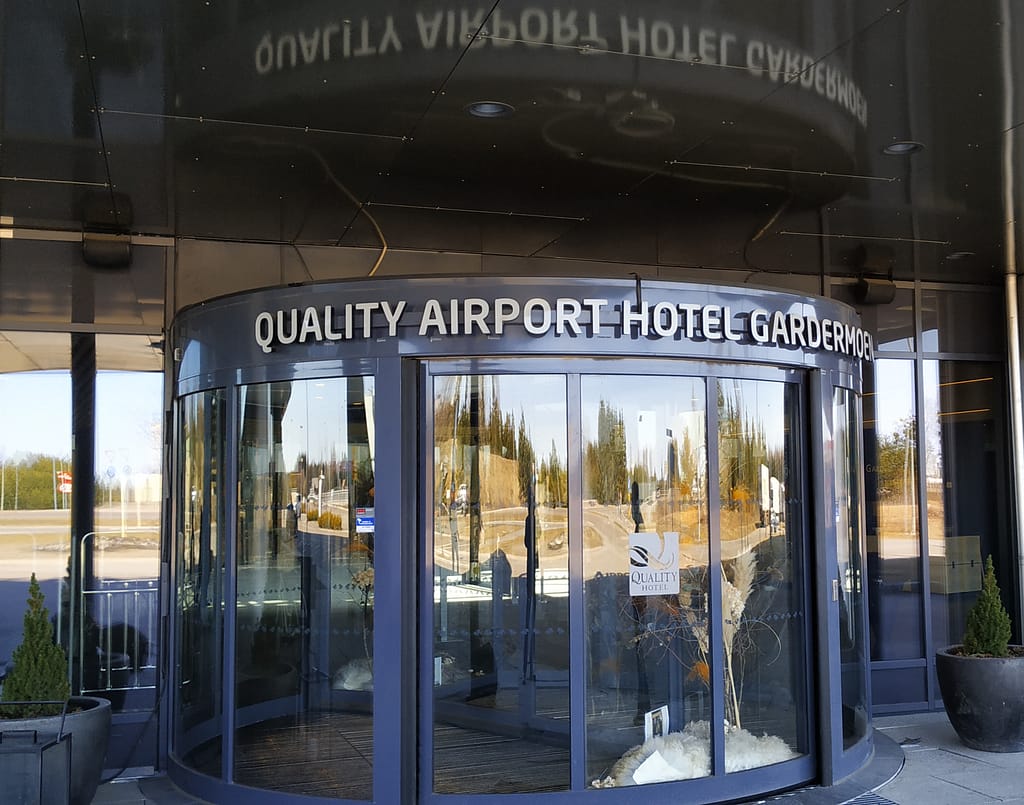 Hotell for internering - Quality airport Hotel Gardermoen Foto The Islands In the Sun