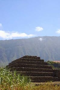 Kanariøyenes historie Kanariøyenes historie - Guanches step pyramids de Guimar