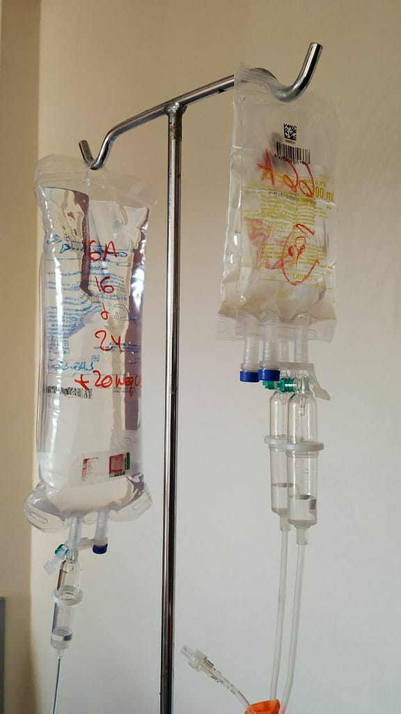 Intravenøst drypp Hospital San Roque Maspalomas Gran Canaria