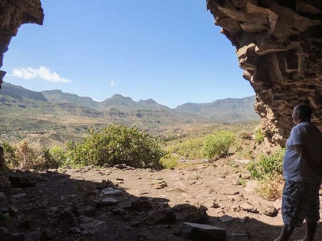 La Fortaleza, Santa Lucia, Gran Canaria Utsikt fra den største hulen, La Fortaleza, Santa Lucia, Gran Canaria, Kanariøyene